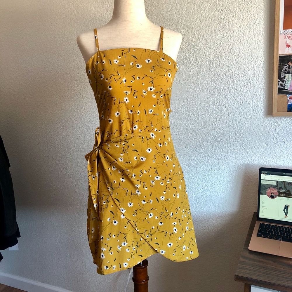 2/$20 Floral Mock Wrap Dress